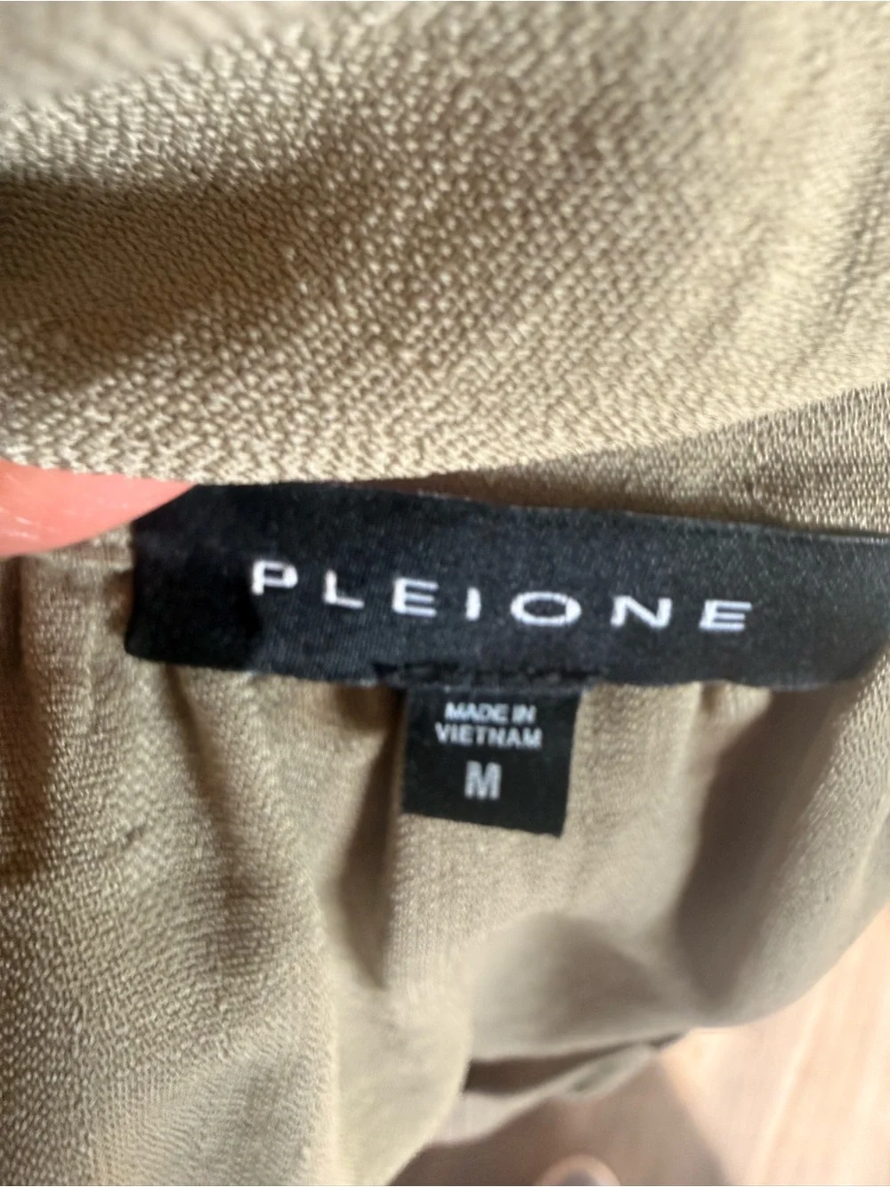 Pleione Olive Cap Sleeve Split-Neck Blouse - Picture 3 of 3
